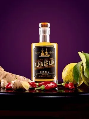 Bottiglia di Liquore al Peperoncino – Diablo
