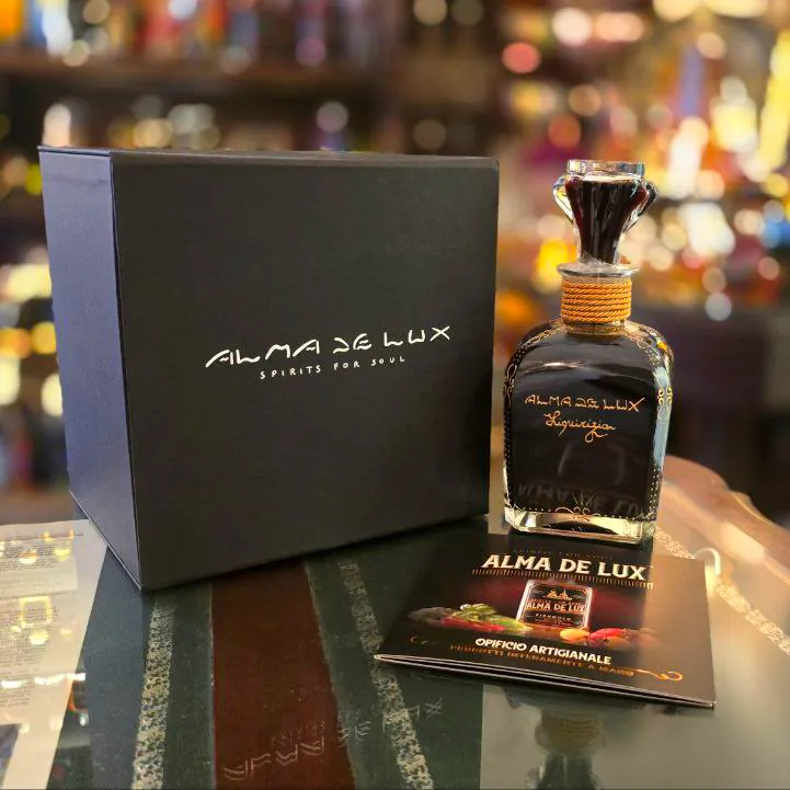 Decanter di liquore alla liquirizia in scatola elegante